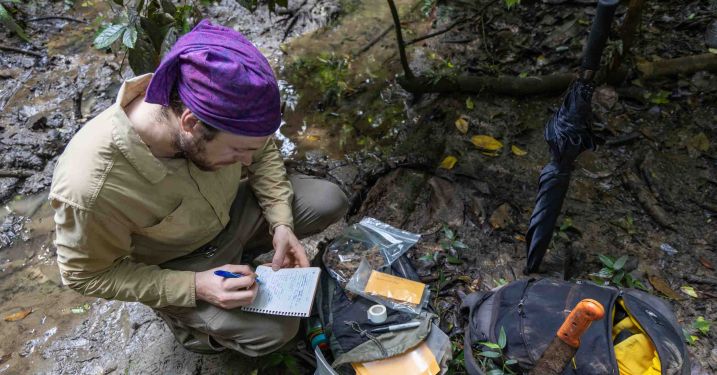 Ethan Duvall conducting study in Ecuador USFQ Hub