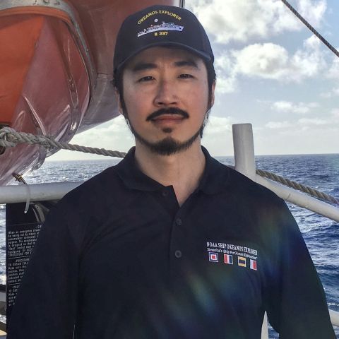 Liang Wu Headshot